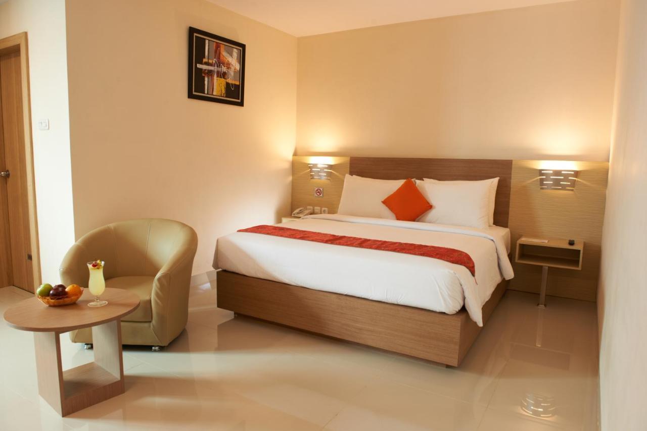 Winstar Hotel Pekanbaru Exterior photo