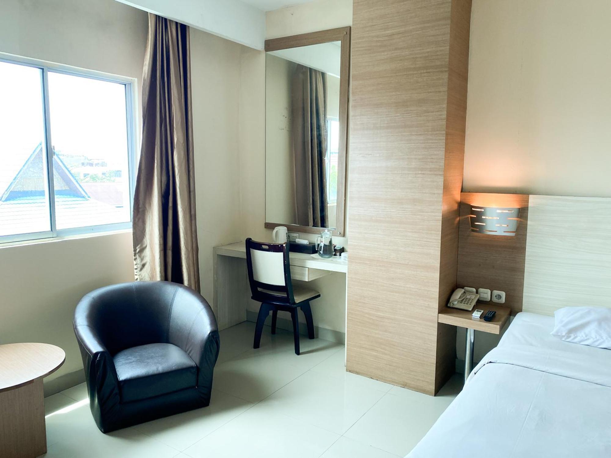 Winstar Hotel Pekanbaru Exterior photo